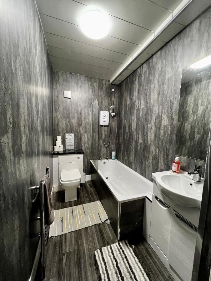 Lovely 2 Bedroom Apartment - Edinburgh City Centre Bagian luar foto